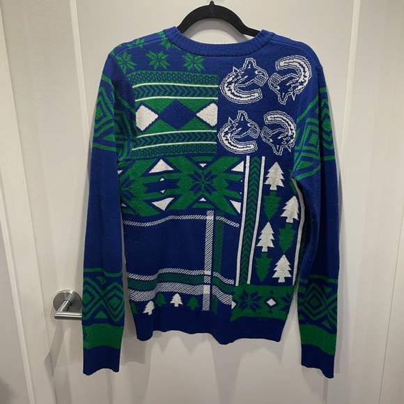 Vancouver Canucks NHL Ugly Christmas Knit Sweater Size Small Pullover Hockey - Picture 4 of 5